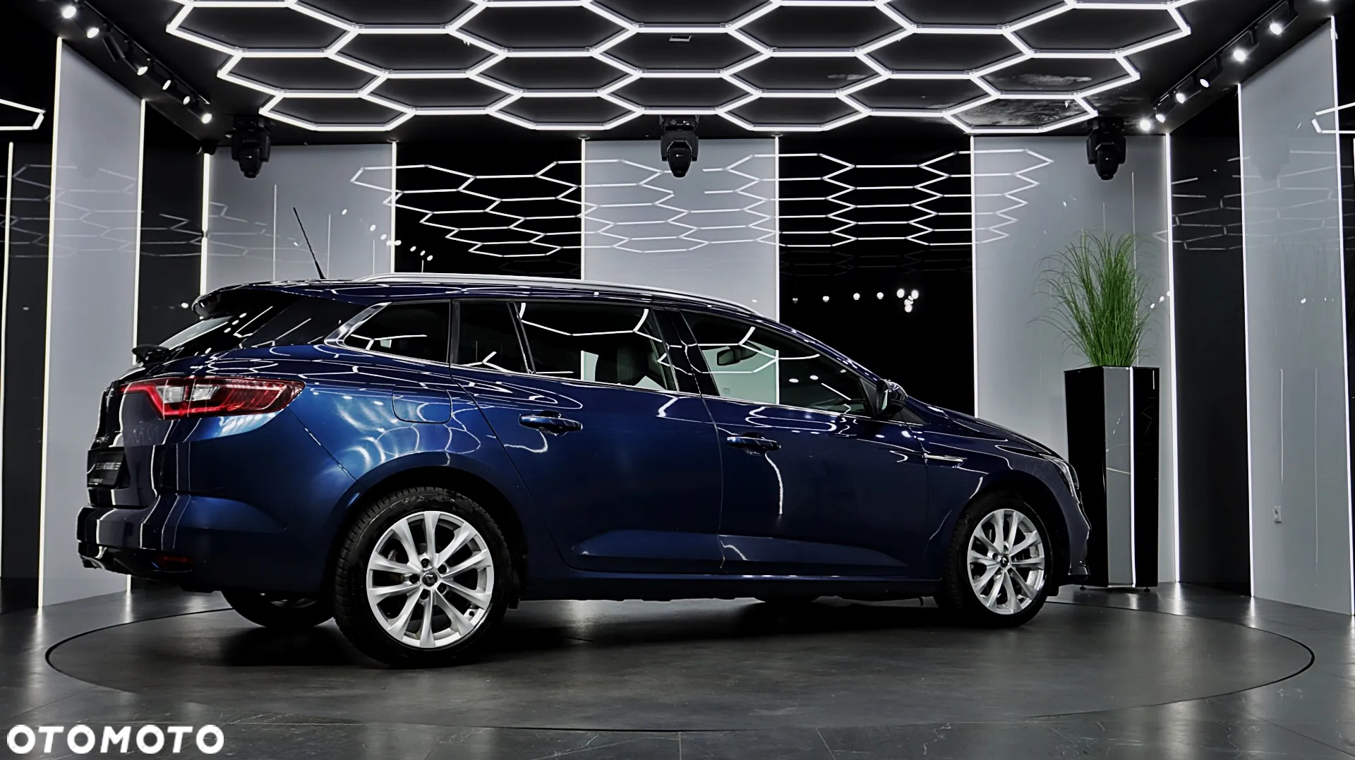 Renault Megane 1.7 Blue dCi Intens EDC - 9