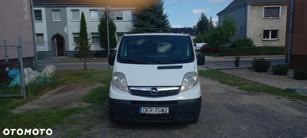 Opel Vivaro - 1