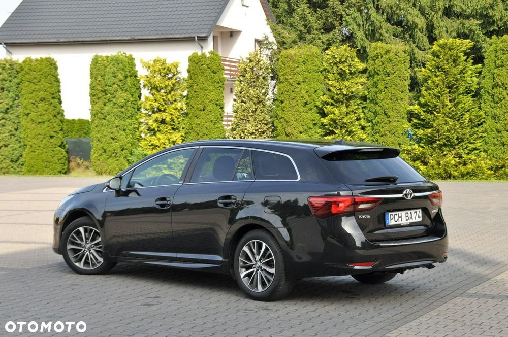 Toyota Avensis - 13