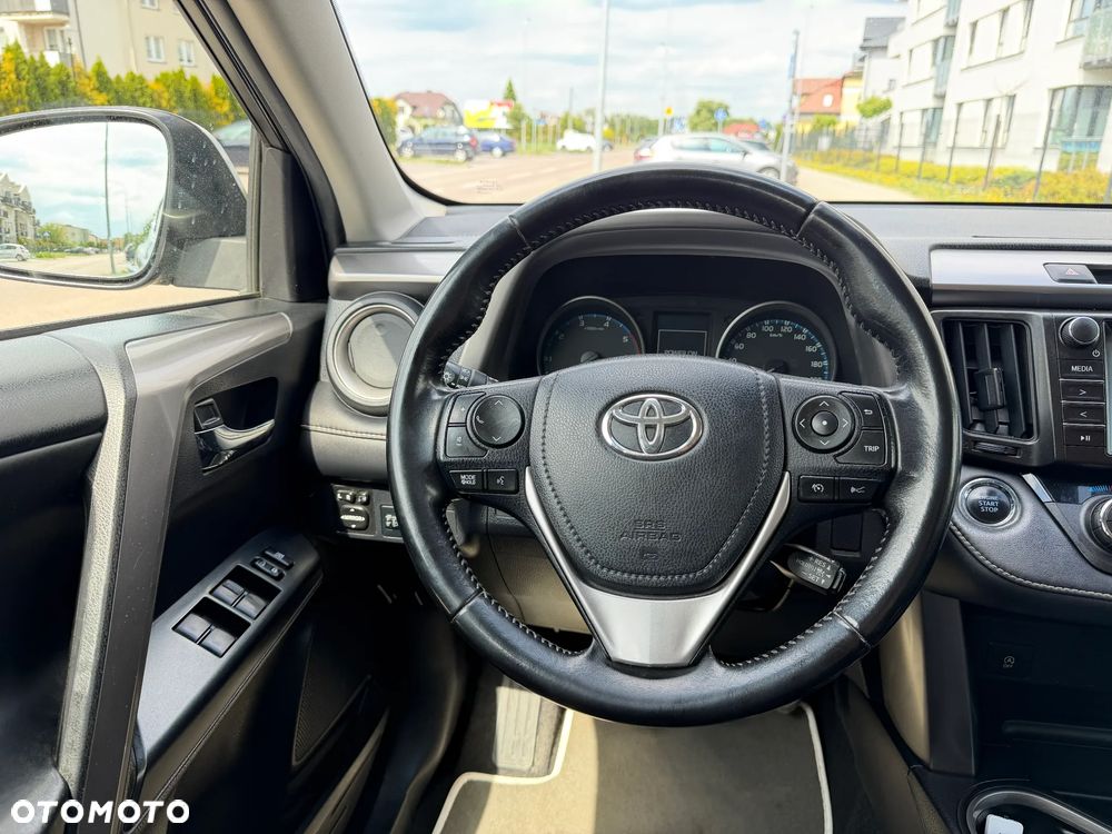 Toyota RAV4 2.0 D-4D Premium 4x2 - 19