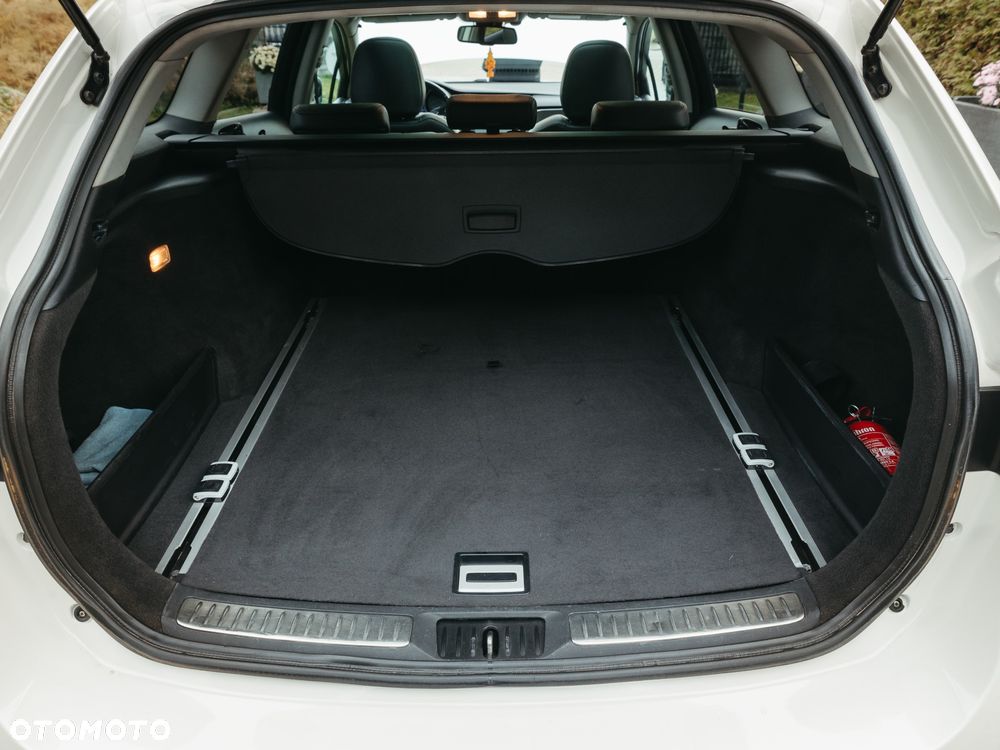 Toyota Avensis 2.0 D-4D Prestige - 25