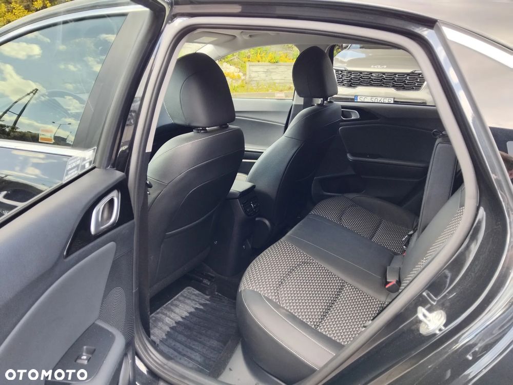 Kia Ceed 1.5 T-GDI Business Line - 23
