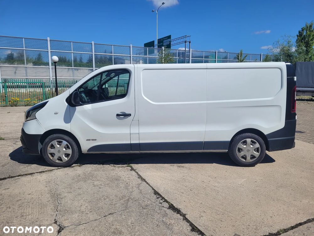 Renault TRAFIC - 2