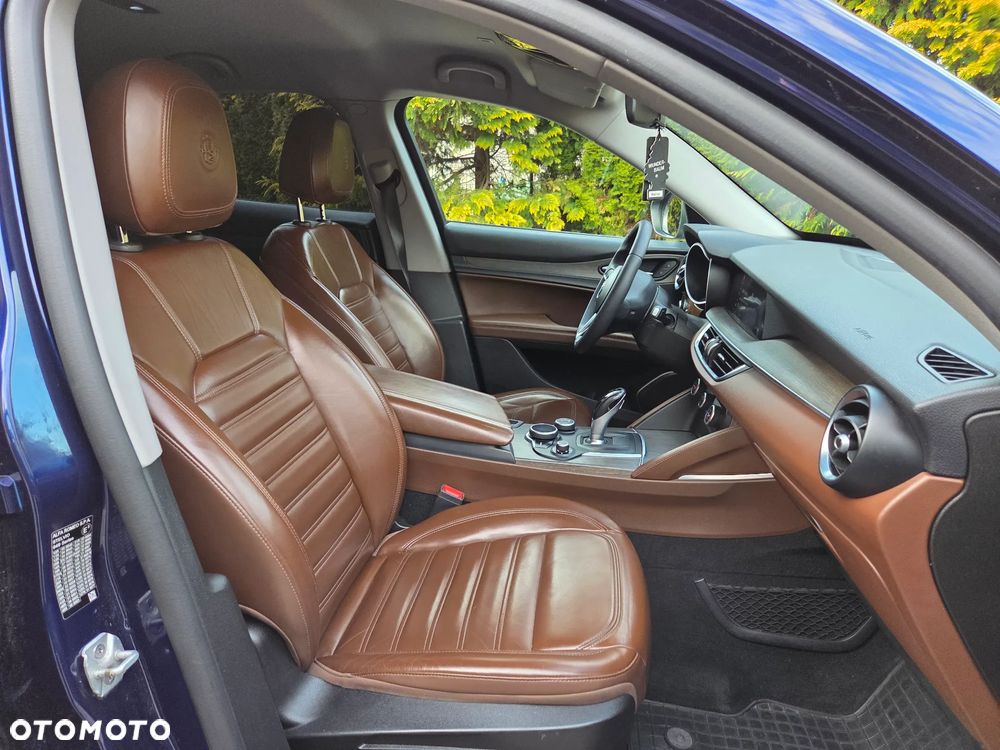 Alfa Romeo Stelvio 2.0 Turbo Q4 - 6