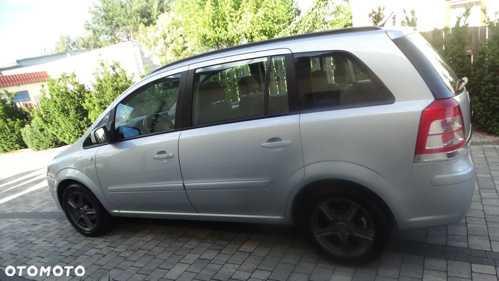 Opel Zafira 1.8 Essentia - 9