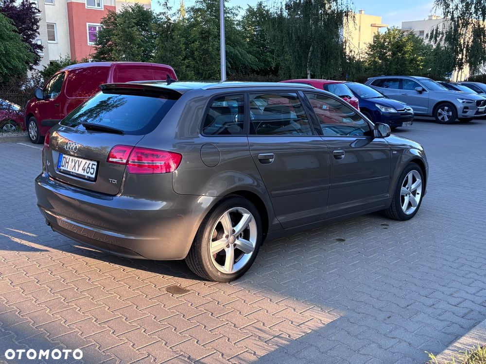 Audi A3 Sportback 2.0 TDI DPF S line Sportpaket (plus) - 19