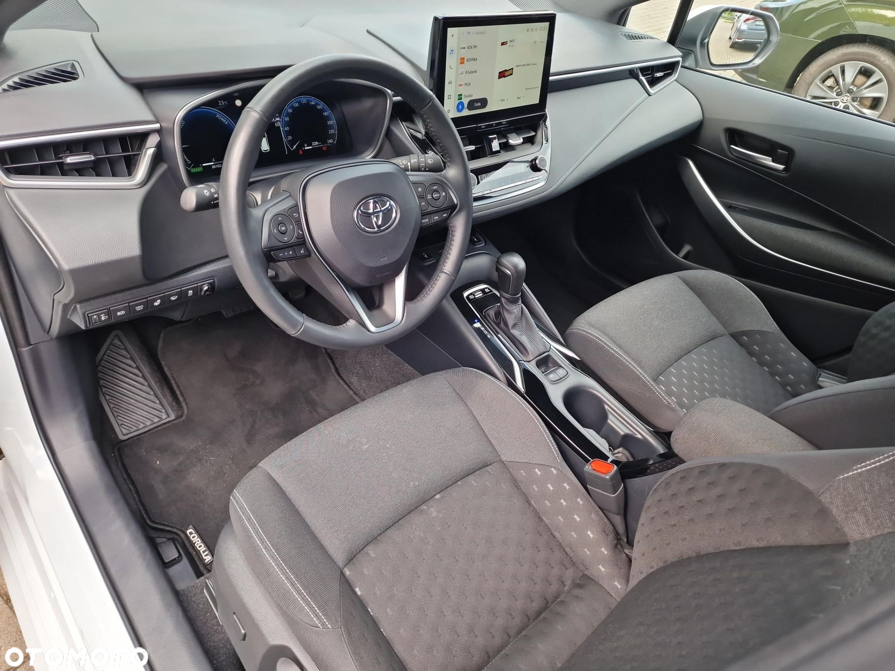 Toyota Corolla - 10