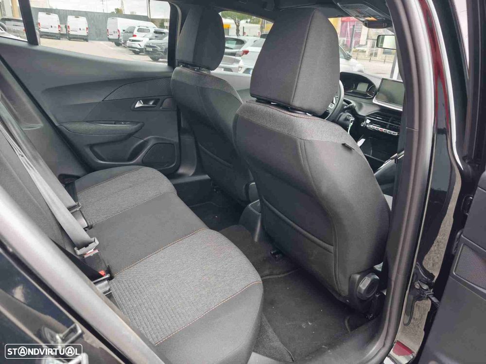 Peugeot 2008 1.2 PureTech Style - 15