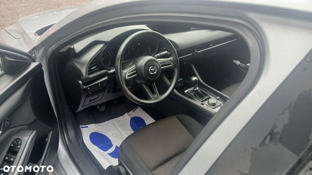 Mazda 3 - 8