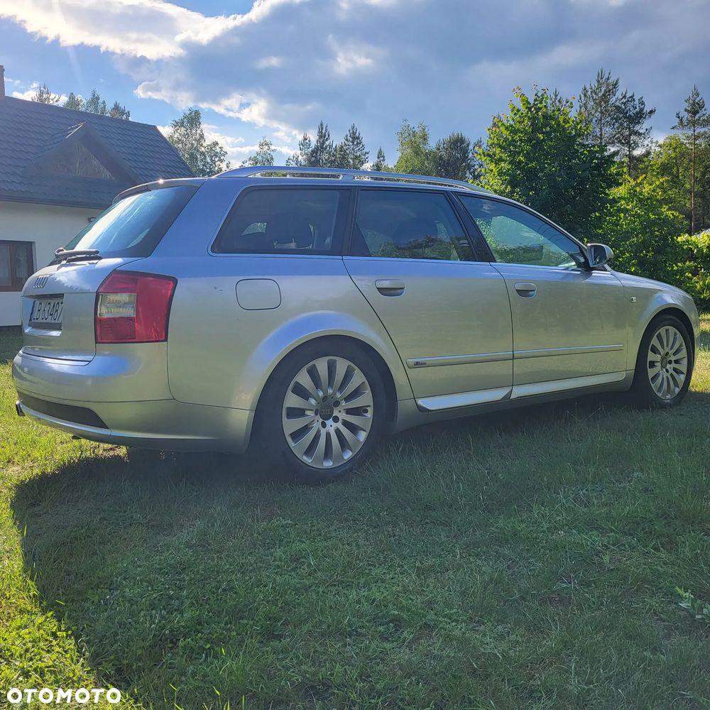 Audi A4 Avant - 4