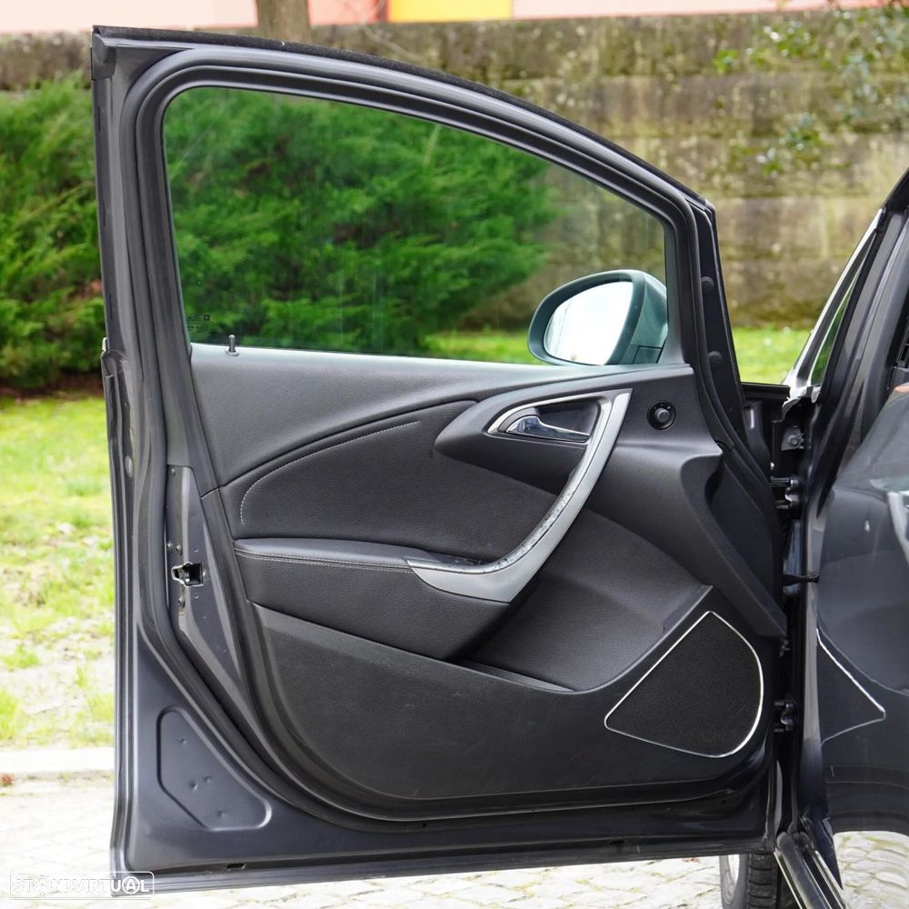 Opel Astra Caravan - 18