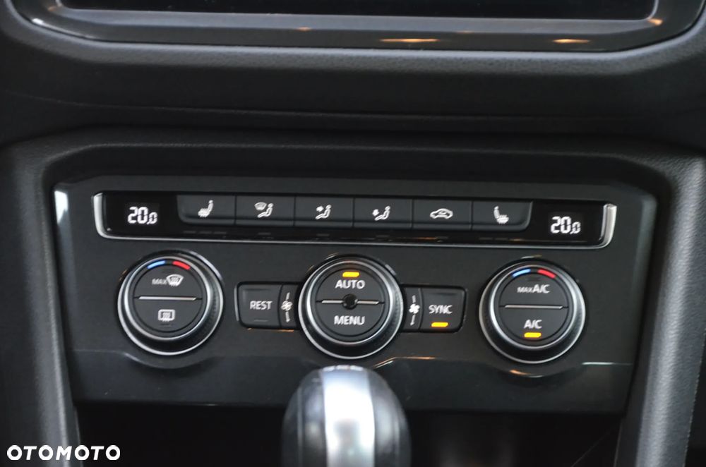 Volkswagen Tiguan - 27