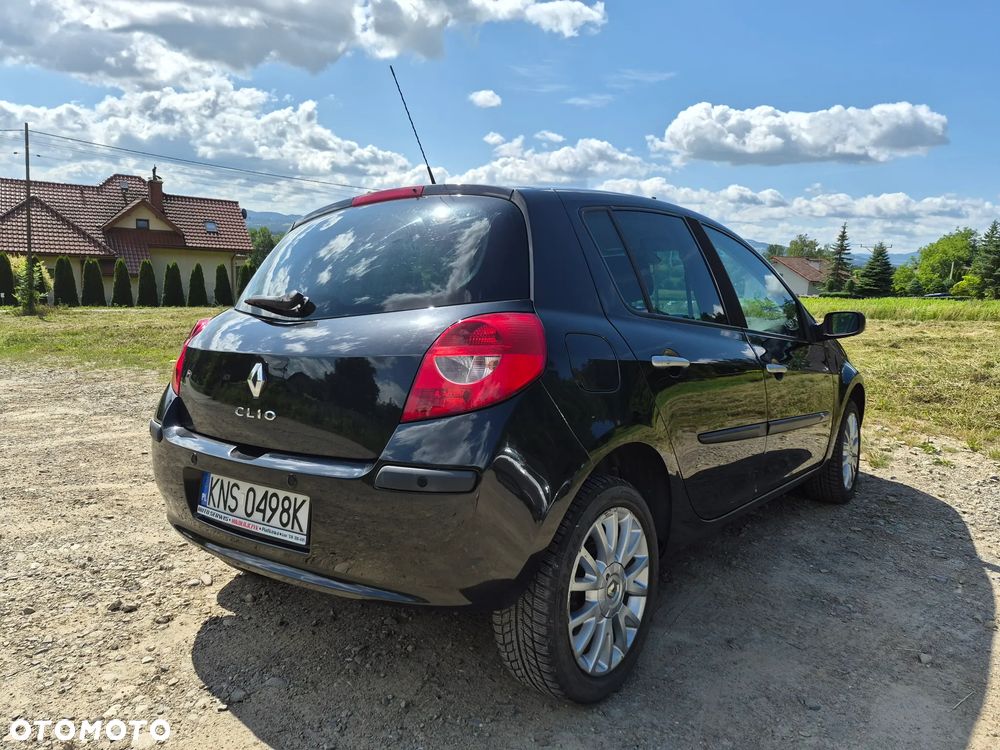 Renault Clio - 5