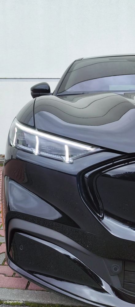 Ford Mustang Mach-E AWD PREMIUM - 14