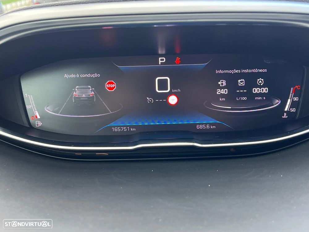 Peugeot 3008 1.5 BlueHDi Allure EAT8 - 33