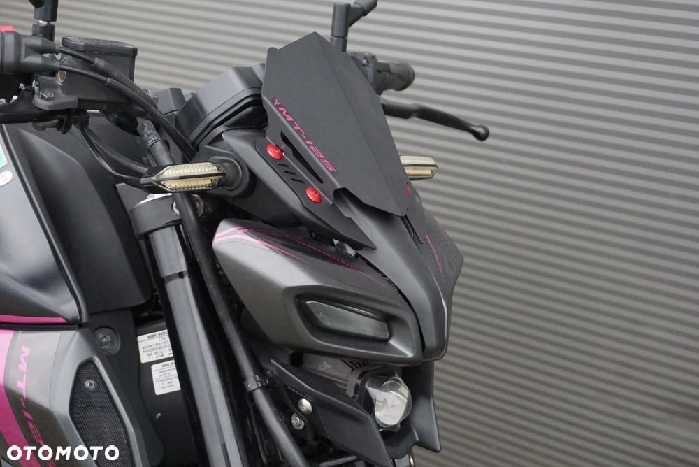 Yamaha MT - 8