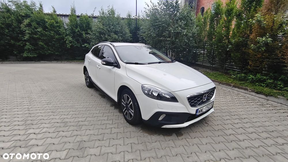 Volvo V40 Cross Country D2 Momentum - 1
