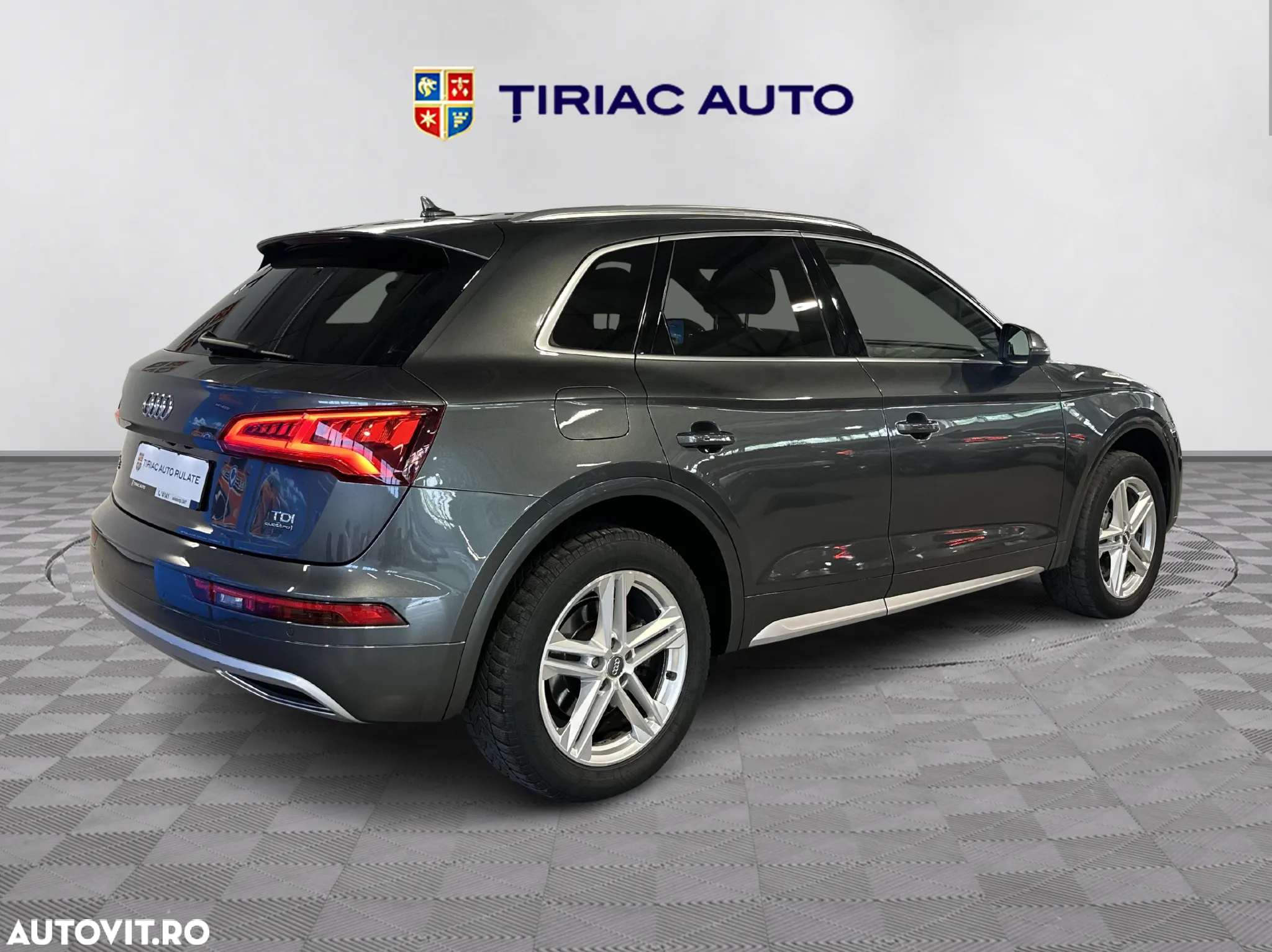 Audi Q5 35 TDI quattro S tronic - 5
