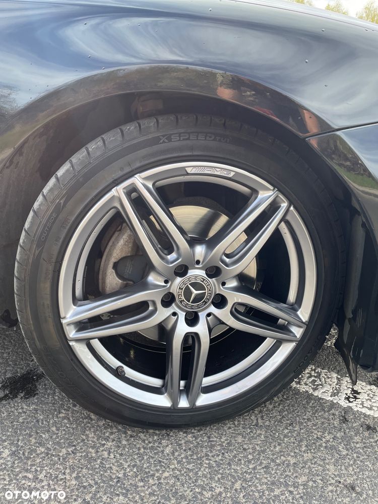 Mercedes-Benz Klasa E 220 d 4-Matic 9G-TRONIC - 15