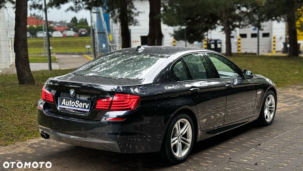 BMW Seria 5 528i xDrive Sport-Aut Luxury Line - 8