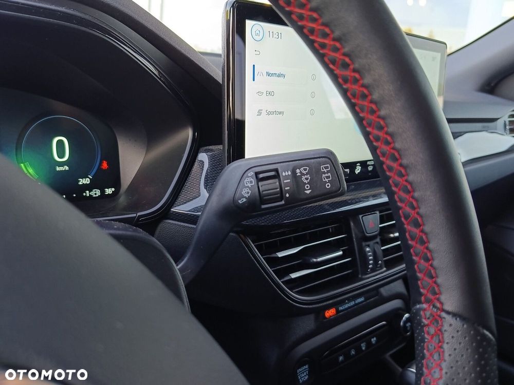 Ford Focus 1.0 EcoBoost mHEV ST-Line Design - 33