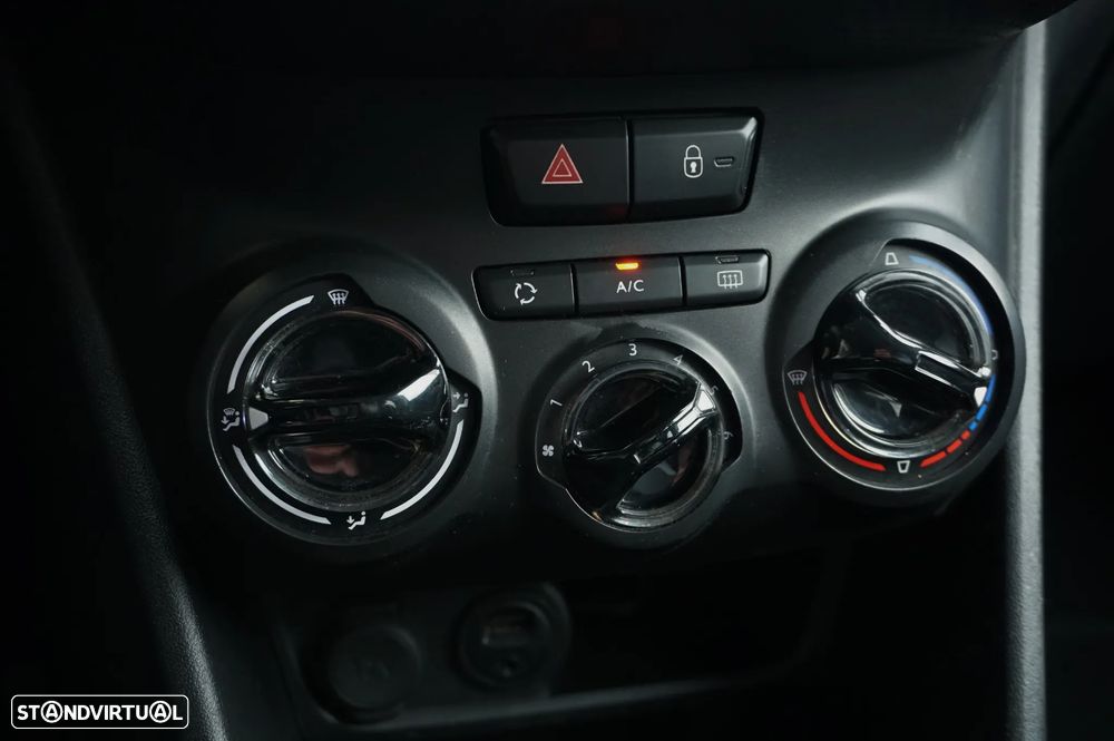 Peugeot 2008 1.4 HDi Active - 32