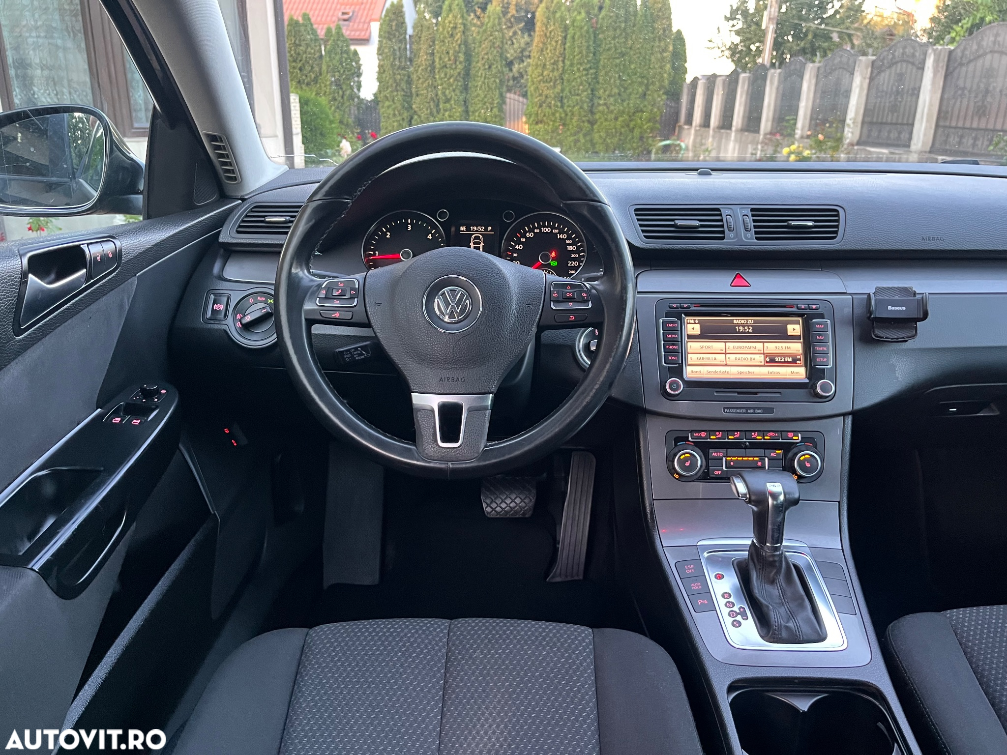Volkswagen Passat Variant 2.0 TDI Blue TDI DSG Comfortline - 19