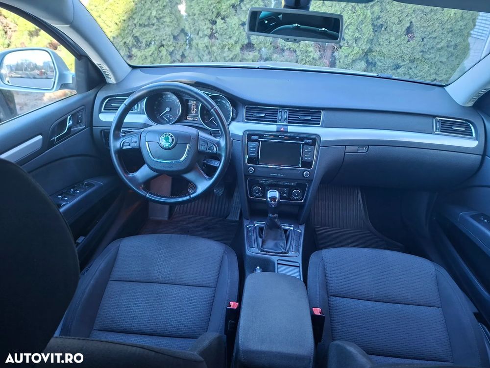 Skoda Superb 2.0 TDI 4X4 Ambition - 12