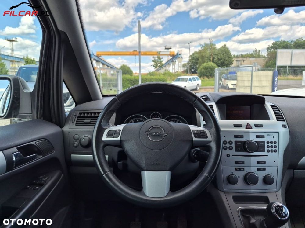 Opel Zafira - 14