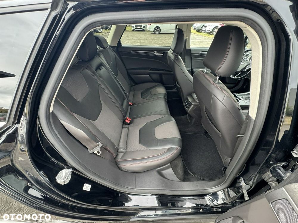 Ford Mondeo SW - 23