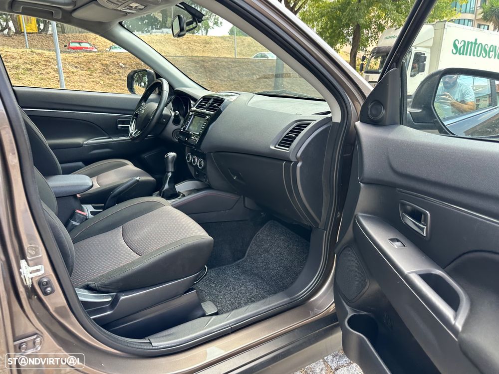 Mitsubishi ASX 1.6 MIVEC Intense - 39