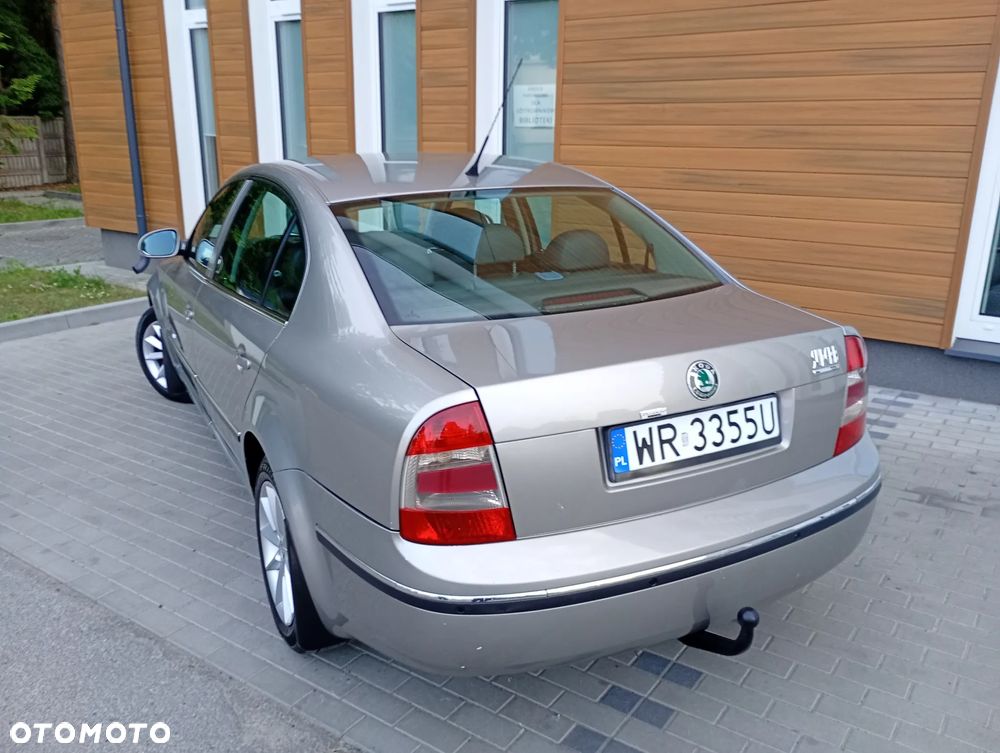 Skoda Superb 2.0 TDI DPF Platinum - 27