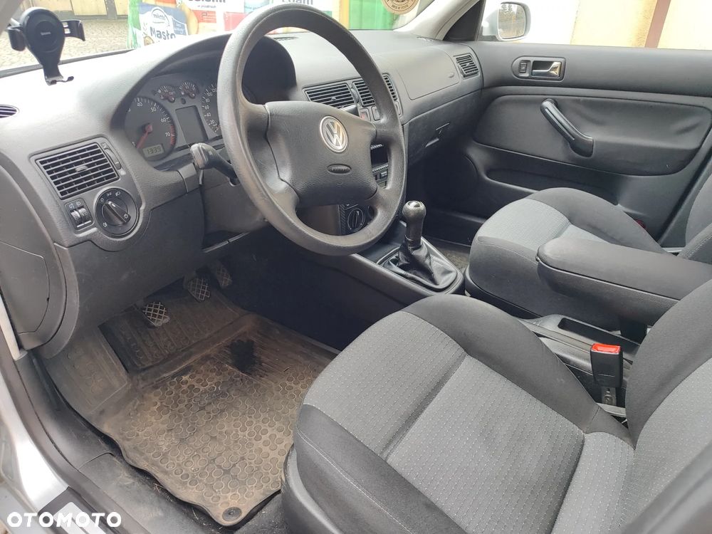 Volkswagen Golf 1.6 Comfortline - 13