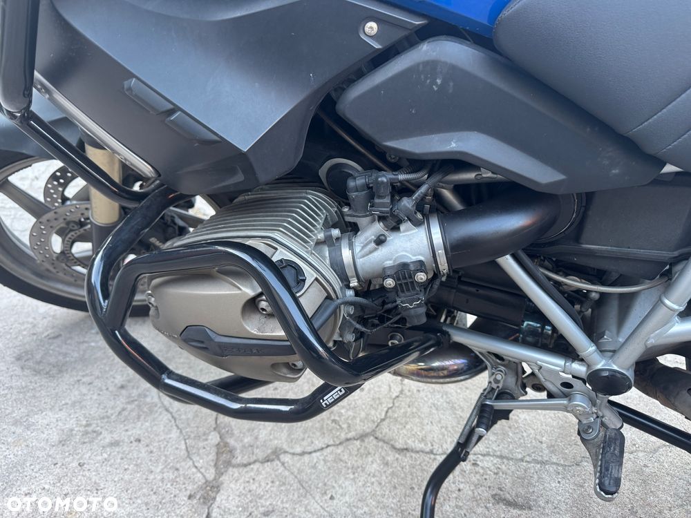 BMW R - 8