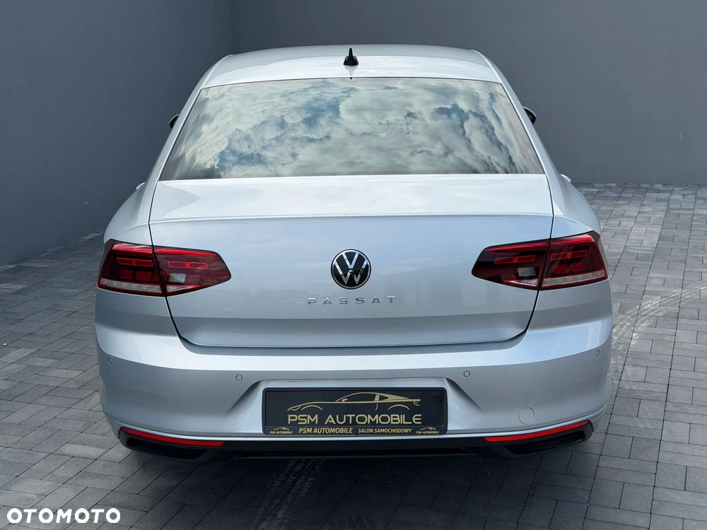 Volkswagen Passat 2.0 TDI EVO Elegance - 11