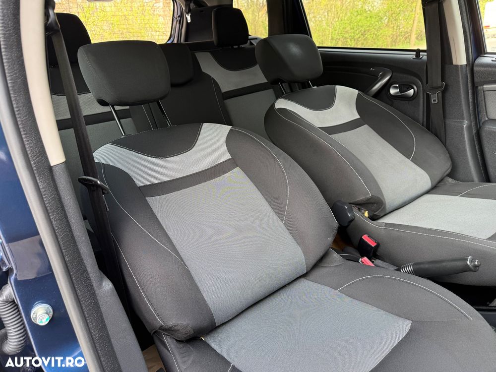Dacia Duster 1.5 dCi 4x2 Prestige - 24