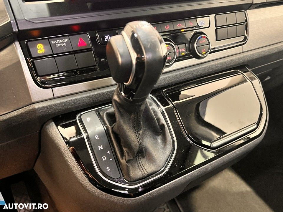 Volkswagen Multivan - 16