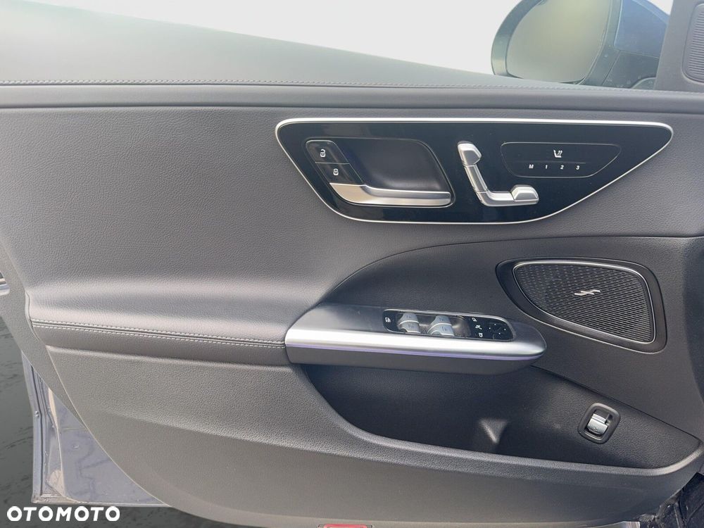 Mercedes-Benz Klasa C 220 d mHEV 4-Matic AMG - 18