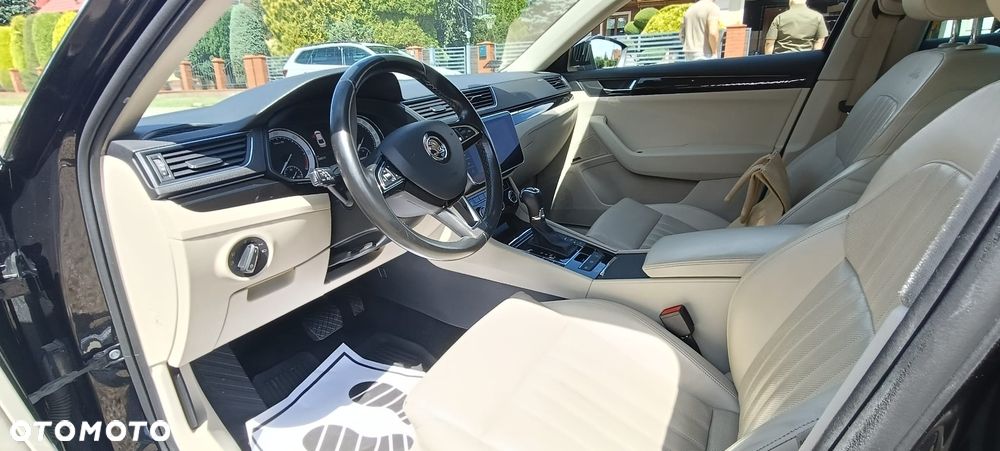 Skoda Superb 2.0 TDI 4x4 L&K DSG - 9