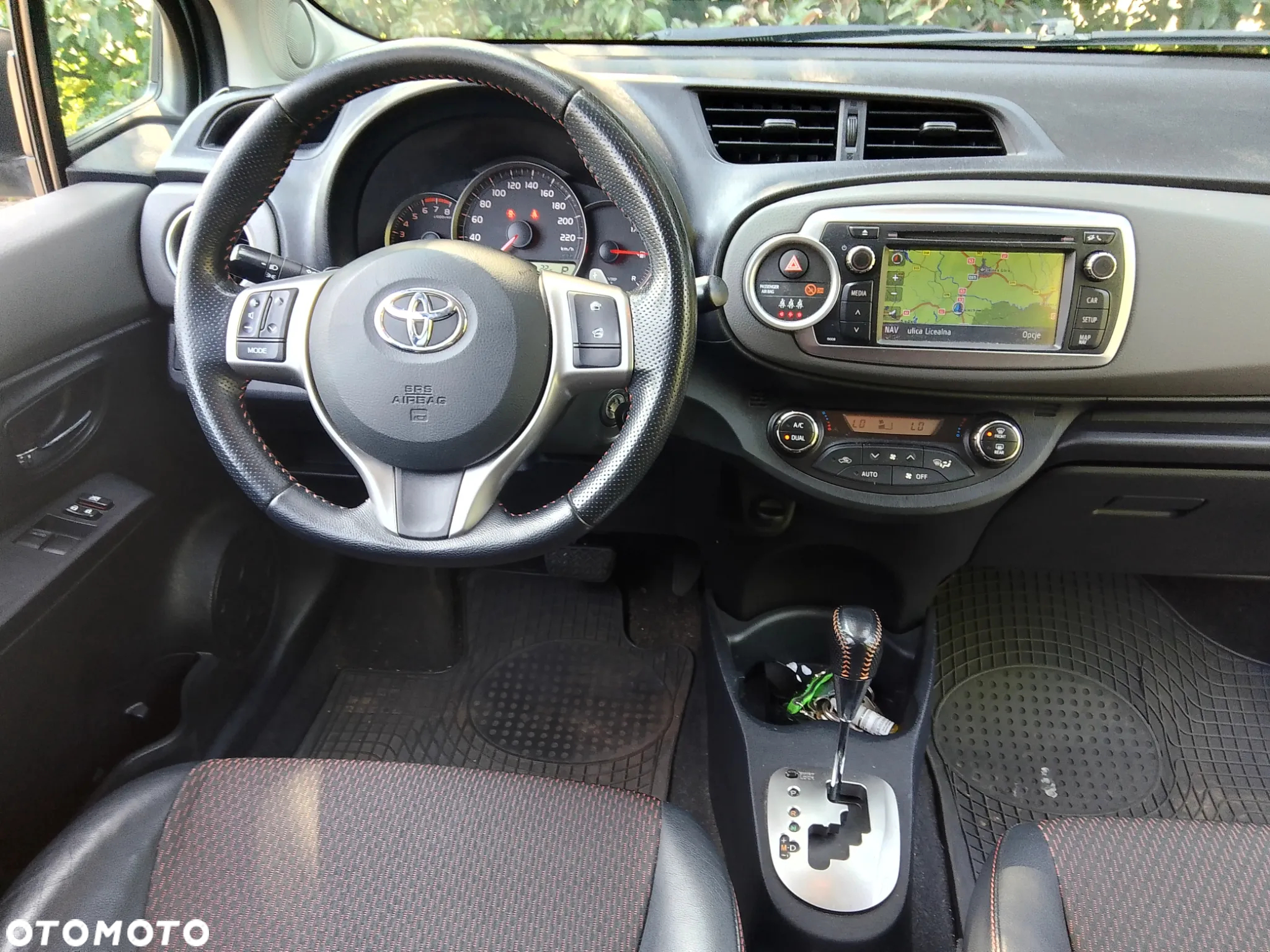 Toyota Yaris - 13