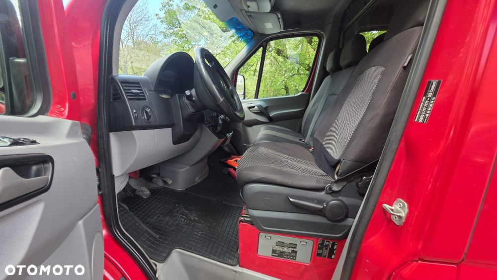 Mercedes-Benz Sprinter - 14