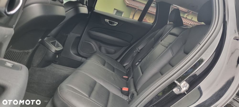 Volvo V60 D3 Momentum Pro - 13