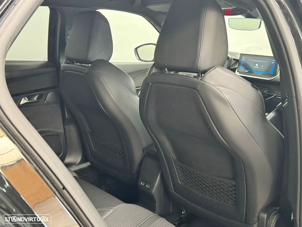Peugeot 2008 1.2 PureTech GT - 18