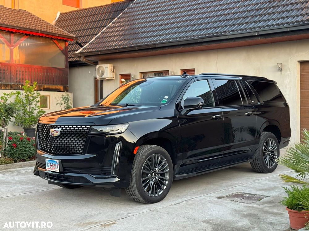 Cadillac Escalade - 1