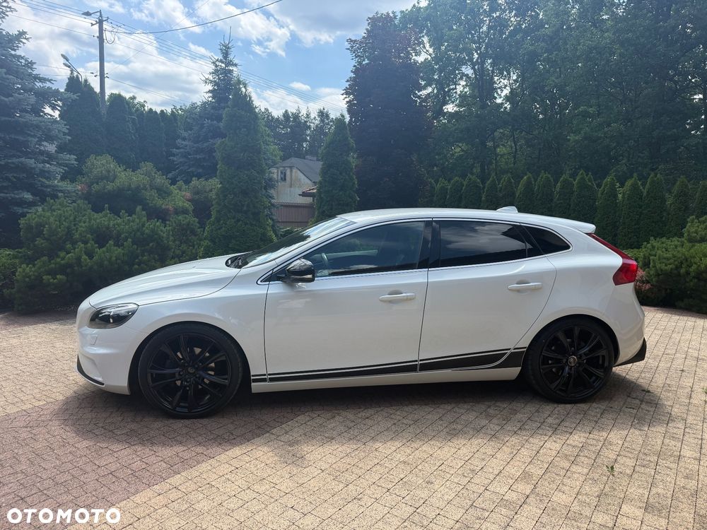 Volvo V40 T4 R-Design - 6