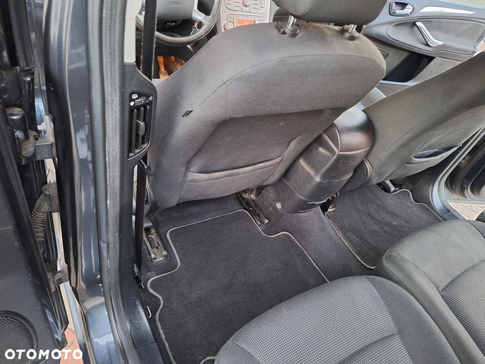 Ford S-Max 2.0 Viva Titanium - 33