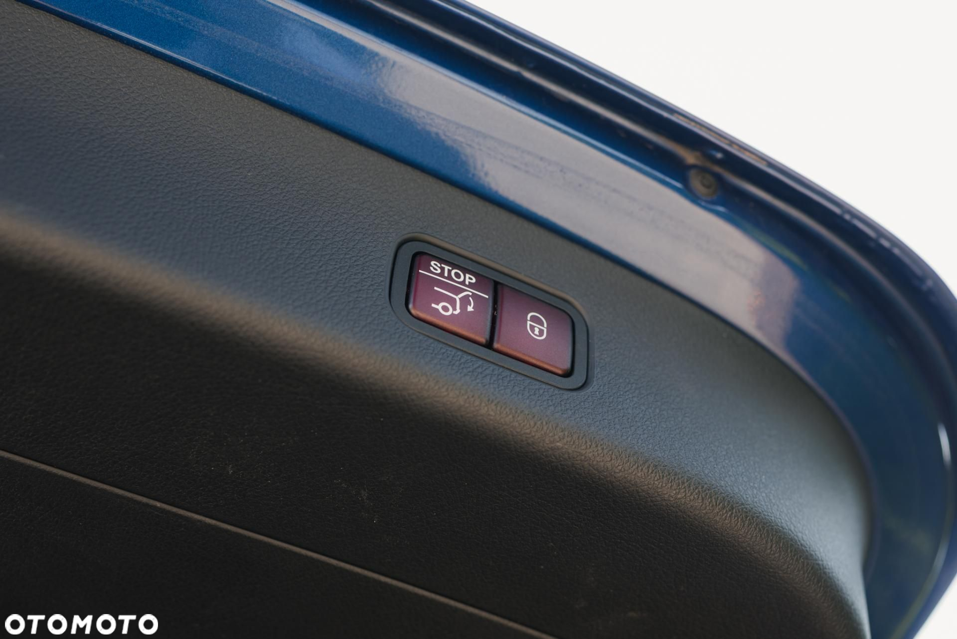 Mercedes-Benz GLC - 36