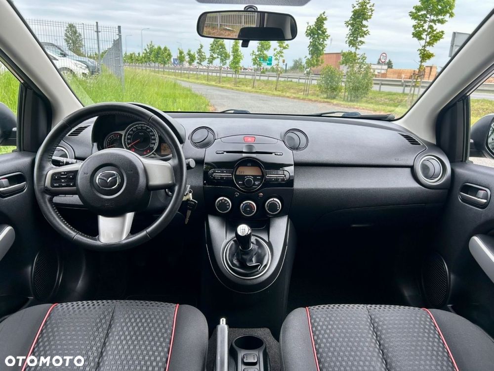 Mazda 2 - 13