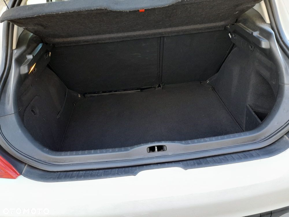 Peugeot 308 1.6 HDi Active - 14