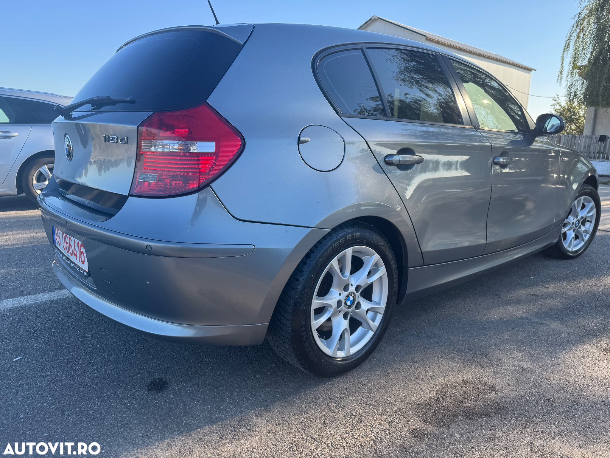 BMW Seria 3 318d - 5